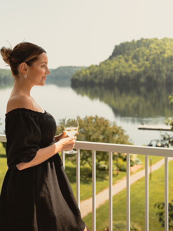 Auberge du Lac-à-l'eau-Claire Été 2023